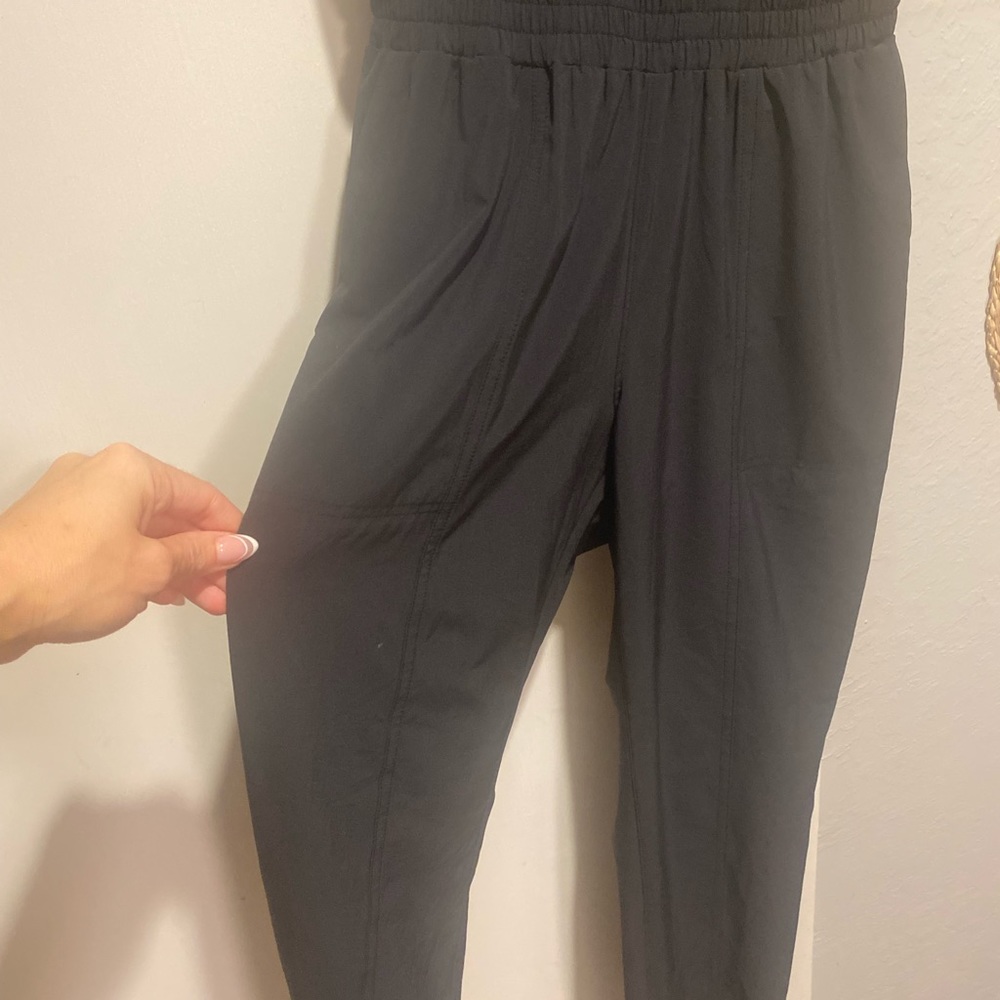 Athleta black Roaming Romper size 0